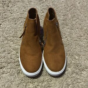 Boots, Women’s size 9